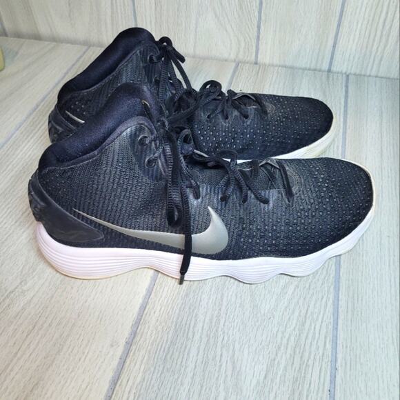 Nike Hyperdunk Womens Black & White Basketball Shoes Sneaker 9.5 - Picture 1 of 10